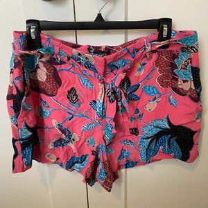 Pink LOFT Shorts with floral pattern and pockets - size 8